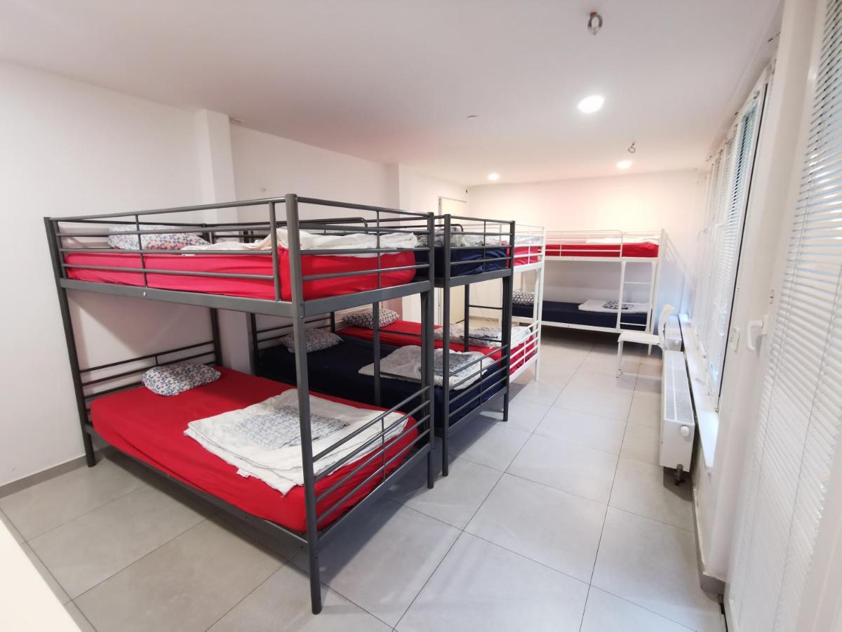 Simbol Rooms With Free Private Parking 류블랴나 외부 사진