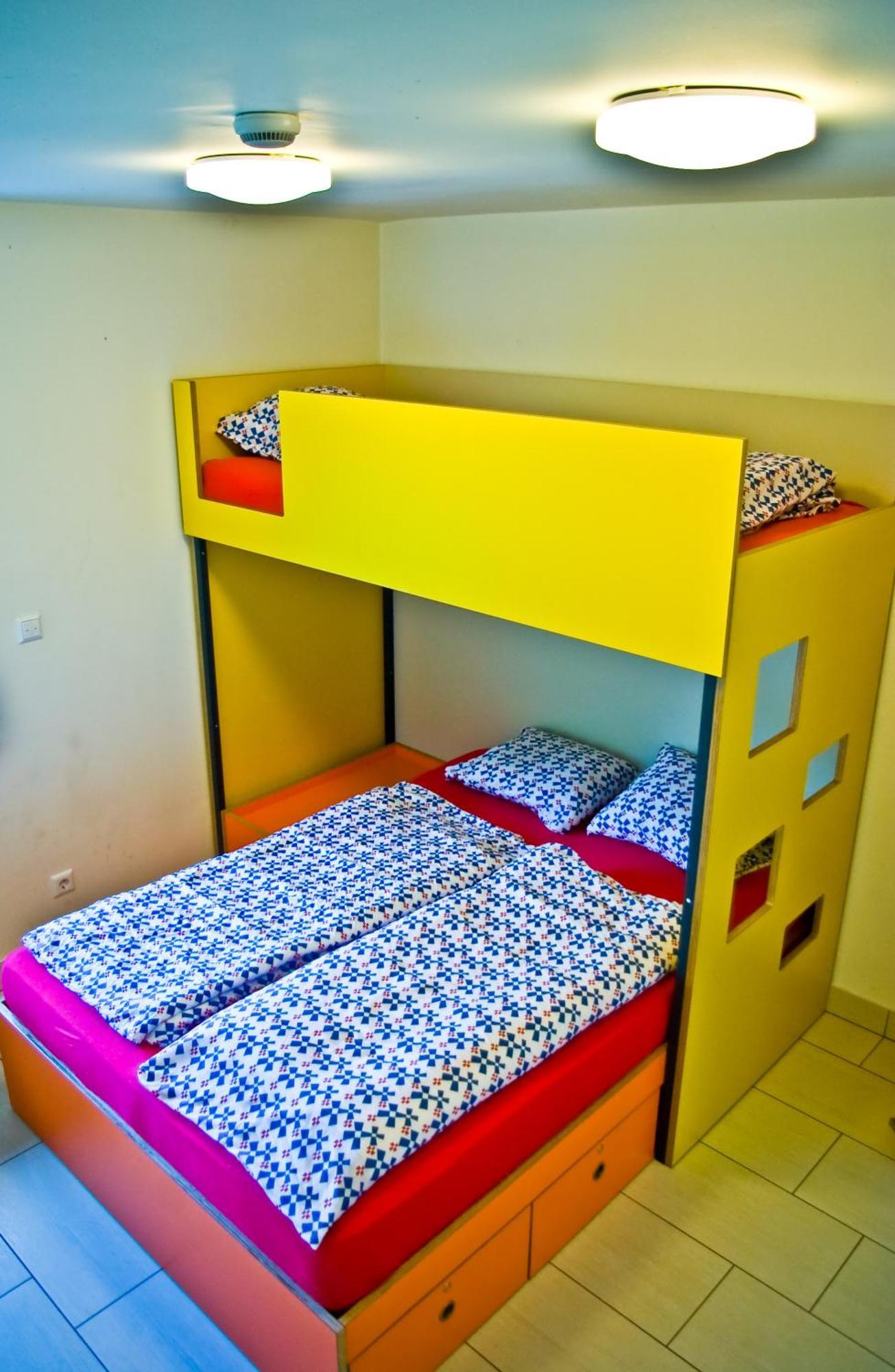 Simbol Rooms With Free Private Parking 류블랴나 외부 사진
