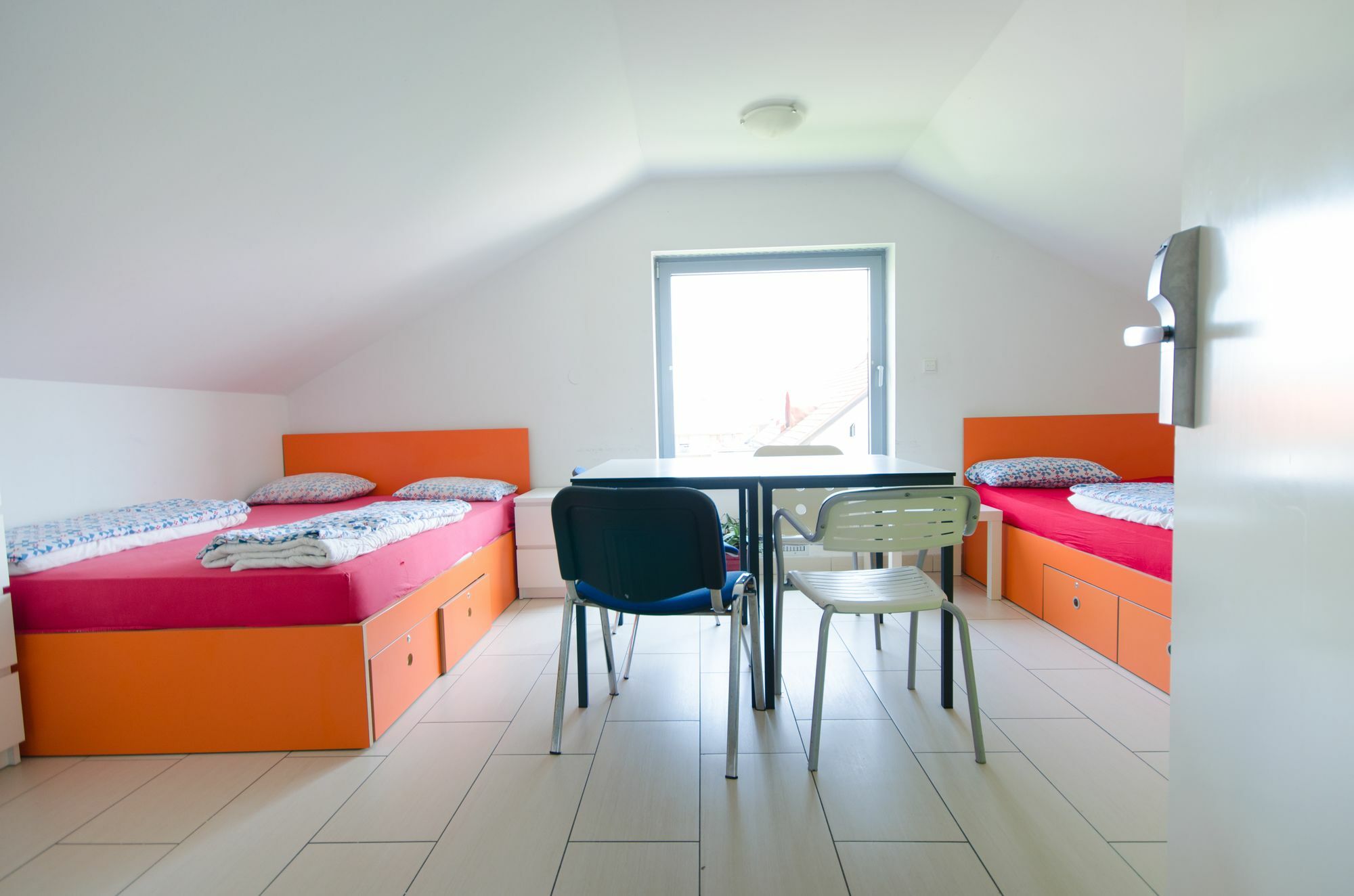 Simbol Rooms With Free Private Parking 류블랴나 외부 사진
